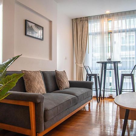 Recently Renovated Pool View Apartment In Modern Complex Patong Kültér fotó