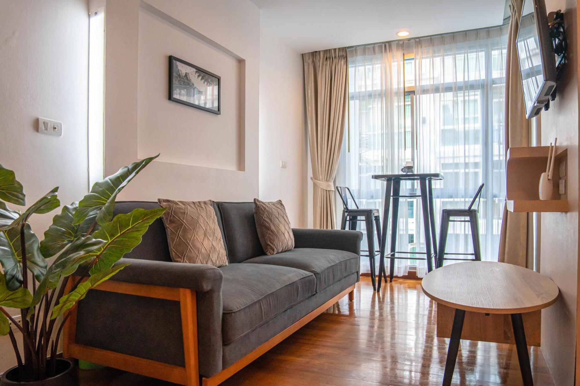 Recently Renovated Pool View Apartment In Modern Complex Patong Kültér fotó