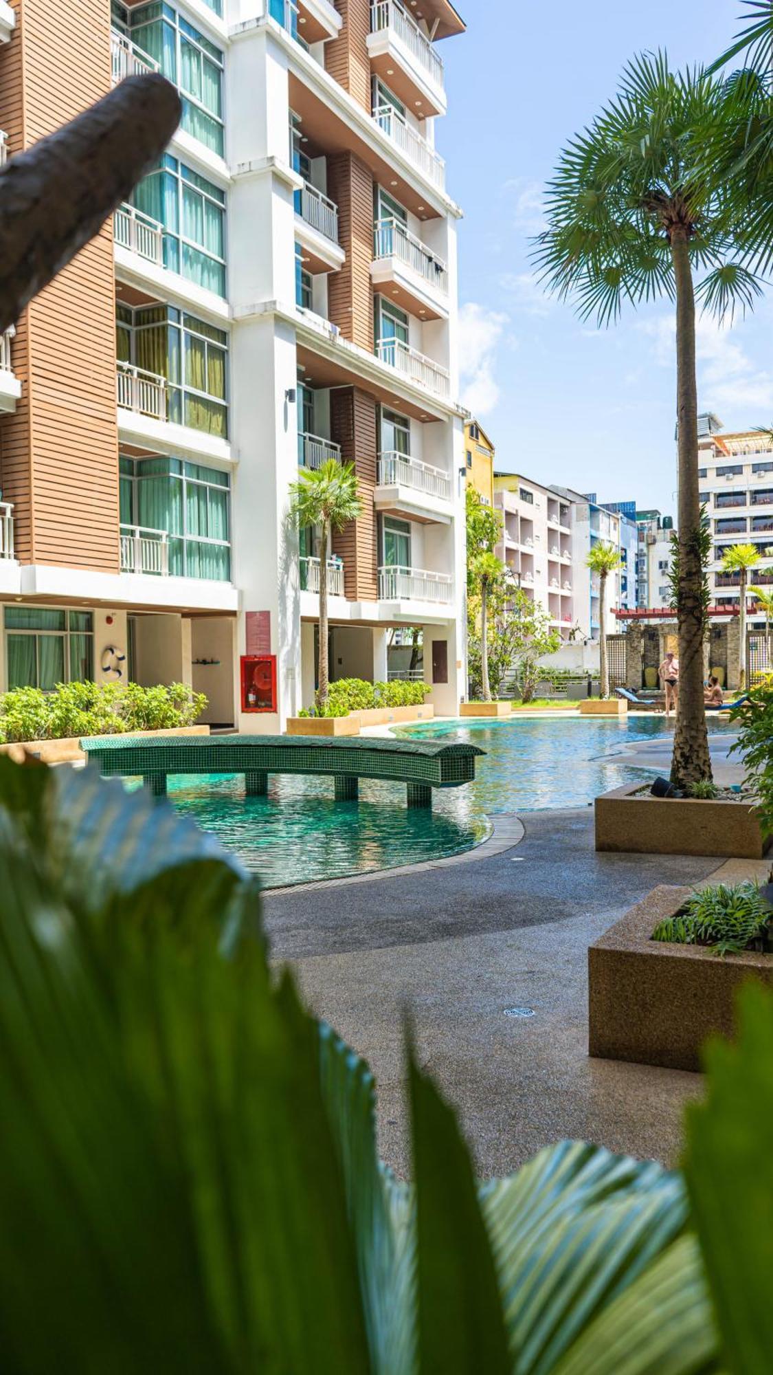 Recently Renovated Pool View Apartment In Modern Complex Patong Kültér fotó